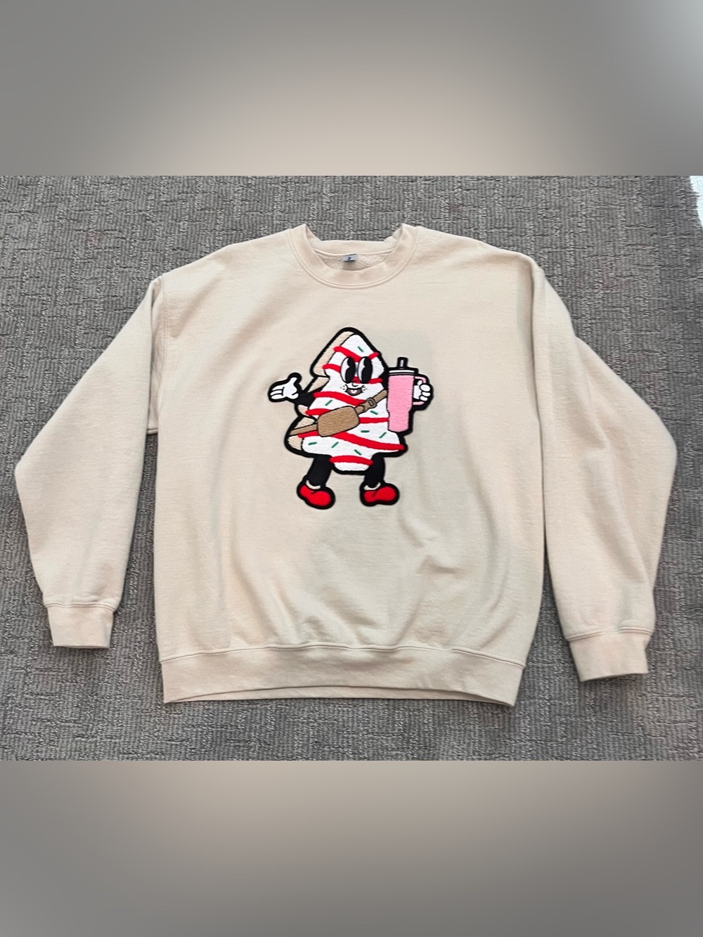 Cream Graphic Crewneck Sweatshirt with Characterr Patch - Women